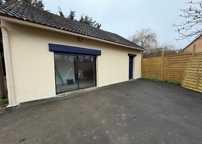 Dépendance Proche Du Circuit Spay