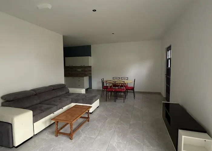 Dependance Proche Du Circuit *